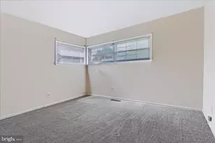 402 Elderfield Rd, Newark, DE 19713 - Photo 13