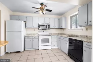 1802 Chelmsford Cir, Newark, DE 19713 - Photo 13