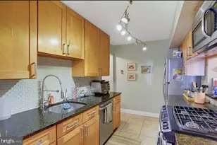 2906 Waters Edge Dr, Newark, DE 19702 - Photo 3