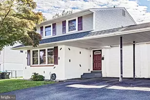 734 Plumtree Ln, Claymont, DE 19703 - Photo 1