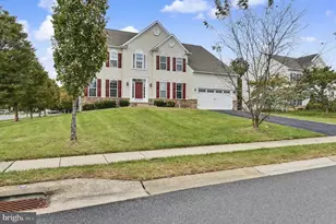 301 E Furrow Ln, Newark, DE 19702 - Photo 1