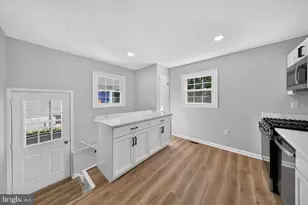 7 McGaughy Dr, New Castle, DE 19720 - Photo 13