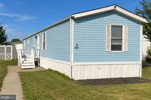 8 Vincent Ct, Bear, DE 19701 - Photo 1