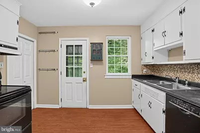 807 Woodsdale Road, Wilmington, DE 19809 - Photo 9