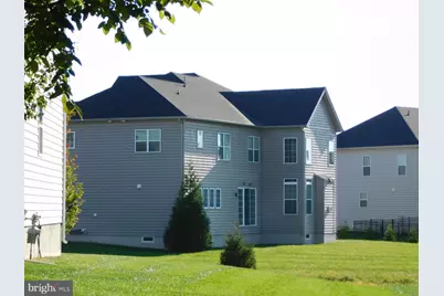 906 Melissa Court, New Castle, DE 19720 - Photo 3
