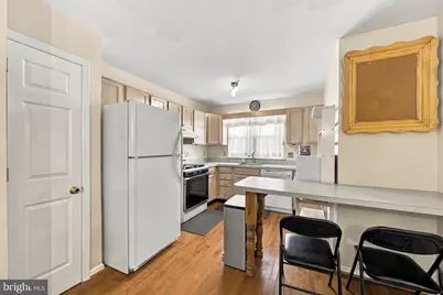 8 Woodfield Drive, Claymont, DE 19703 - Photo 5