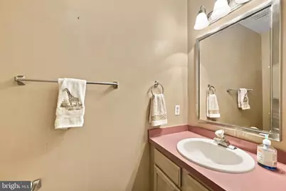 8 Woodfield Drive, Claymont, DE 19703 - Photo 11