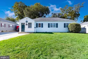 55 Robinson Dr, New Castle, DE 19720 - Photo 1