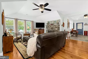 8 Anglewood Ave, Earleville, MD 21919 - Photo 5