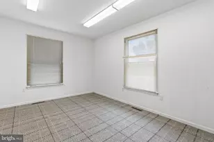 212 W Main St, Elkton, MD 21921 - Photo 7