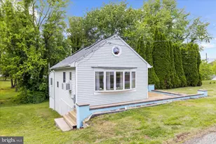 25 Locust St, Earleville, MD 21919 - Photo 7