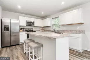 44 Viburnum Ave, Elkton, MD 21921 - Photo 3