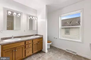354 W Main St, Elkton, MD 21921 - Photo 17