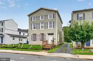 242 W Main St, Elkton, MD 21921 - Photo 1