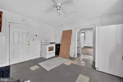 242 W Main Street, Elkton, MD 21921 - Photo 17