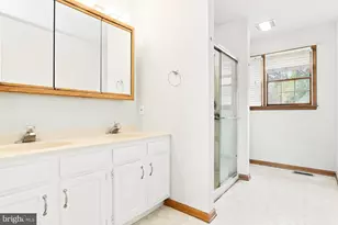 8 Mariners Ct, Elkton, MD 21921 - Photo 11