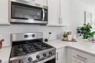 246 Hermosa Dr, Egg Harbor Township, NJ 08234 - Photo 3