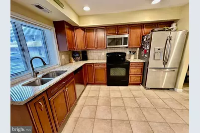 323 44th Street #105, Brigantine, NJ 08203 - Photo 3