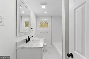 100 Colwick Dr, Somers Point, NJ 08244 - Photo 23