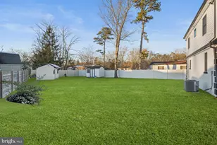 207 Woodlawn Ave, Williamstown, NJ 08094 - Photo 3