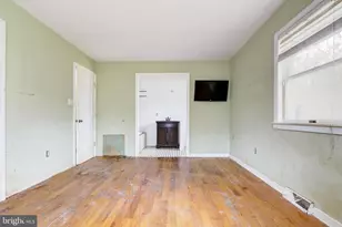 271 5th Ave, Egg Harbor City, NJ 08215 - Photo 5