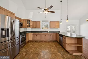 211 S Washington St, Hammonton, NJ 08037 - Photo 11