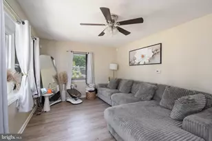 121 Delwyn Ln, Williamstown, NJ 08094 - Photo 5