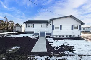 307 E Edgewater Ave, Pleasantville, NJ 08232 - Photo 1