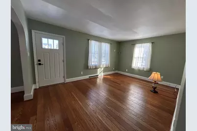 303 Locust Street, Hammonton, NJ 08037 - Photo 5
