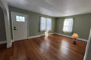 303 Locust St, Hammonton, NJ 08037 - Photo 5