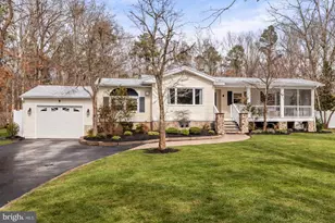 115 Crestview Ave E, Galloway, NJ 08205 - Photo 1