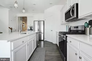 106 Laquinta Dr, Egg Harbor Township, NJ 08234 - Photo 9