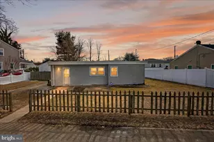 32 W Meyran Ave, Somers Point, NJ 08244 - Photo 1