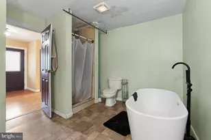 7019 Ridge Ave, Egg Harbor Township, NJ 08234 - Photo 17