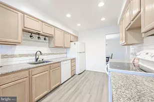 9 Rook Ct, Egg Harbor Township, NJ 08234 - Photo 7