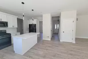 102 Heatherwood Dr, Vineland, NJ 08360 - Photo 11