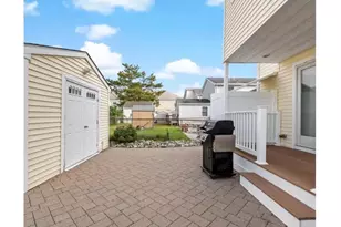 207 7th St N, Brigantine, NJ 08203 - Photo 7