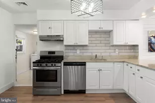 5900 Burk Ave, Ventnor City, NJ 08406 - Photo 11