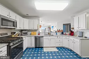 35 Bayside Dr, Somers Point, NJ 08244 - Photo 13
