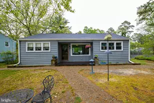 204 Holly Ln, Folsom, NJ 08094 - Photo 1