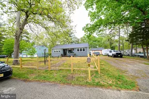 204 Holly Ln, Folsom, NJ 08094 - Photo 3