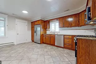 140 New York Ave, Egg Harbor City, NJ 08215 - Photo 7