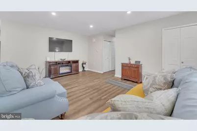 217 E Ridgewood Avenue, Galloway, NJ 08205 - Photo 7