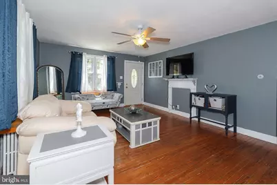 19 S 1st Road, Hammonton, NJ 08037 - Photo 3