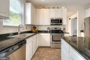 109 Hawthorne Rd, Egg Harbor Township, NJ 08234 - Photo 9