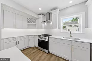 208 Peach St, Hammonton, NJ 08037 - Photo 7