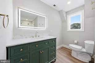 208 Peach St, Hammonton, NJ 08037 - Photo 11