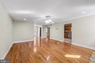 72 S Lisa Dr, Egg Harbor City, NJ 08215 - Photo 5