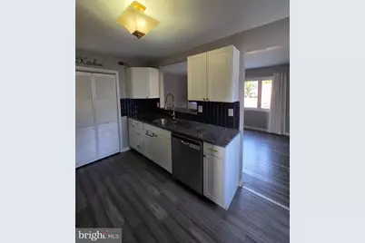 303 Sherwood Drive, Williamstown, NJ 08094 - Photo 9