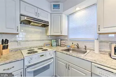 1106 E Evans Boulevard #1, Brigantine, NJ 08203 - Photo 11
